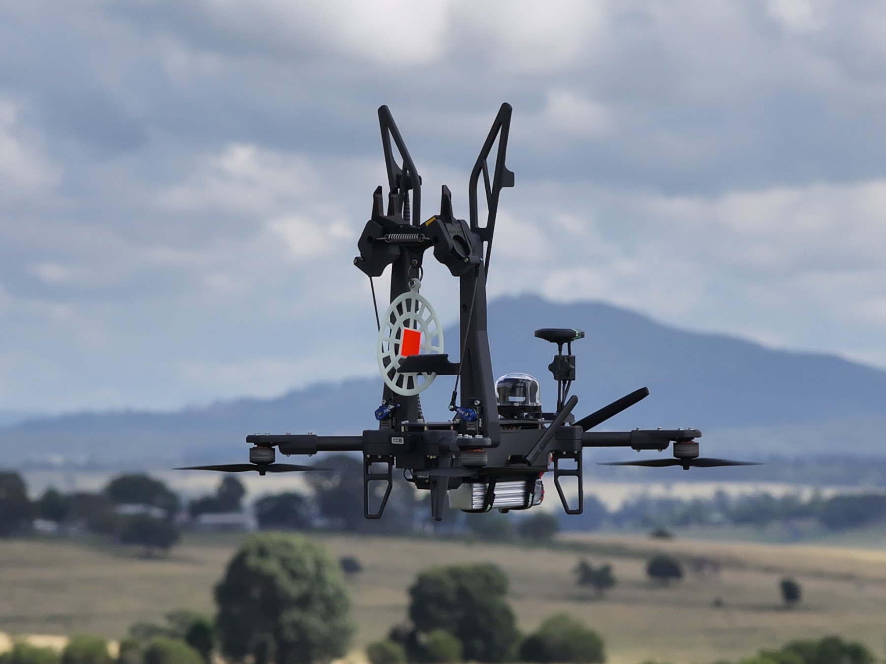AeroClip S in flight with a marker device loaded